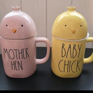 Rae Dunn Baby Chick & Mother Hen Ceramic Mugs Set of 2 – Like New – Easter.